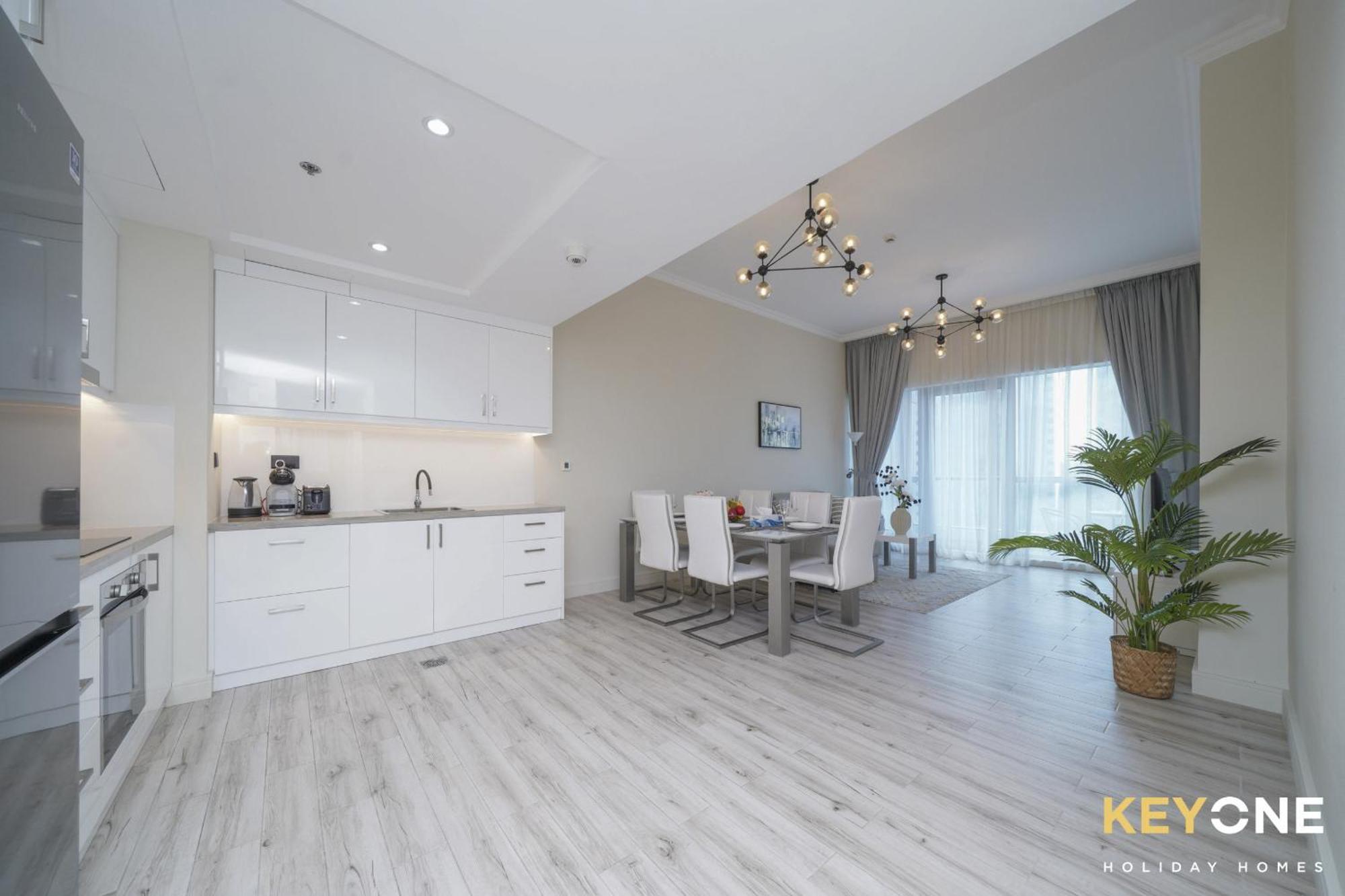 Apartment Chic Marina View Living In A Two Bedroom