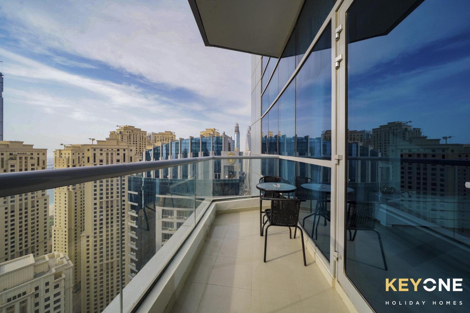 Chic Marina View Living In A Two Bedroom * Dubai