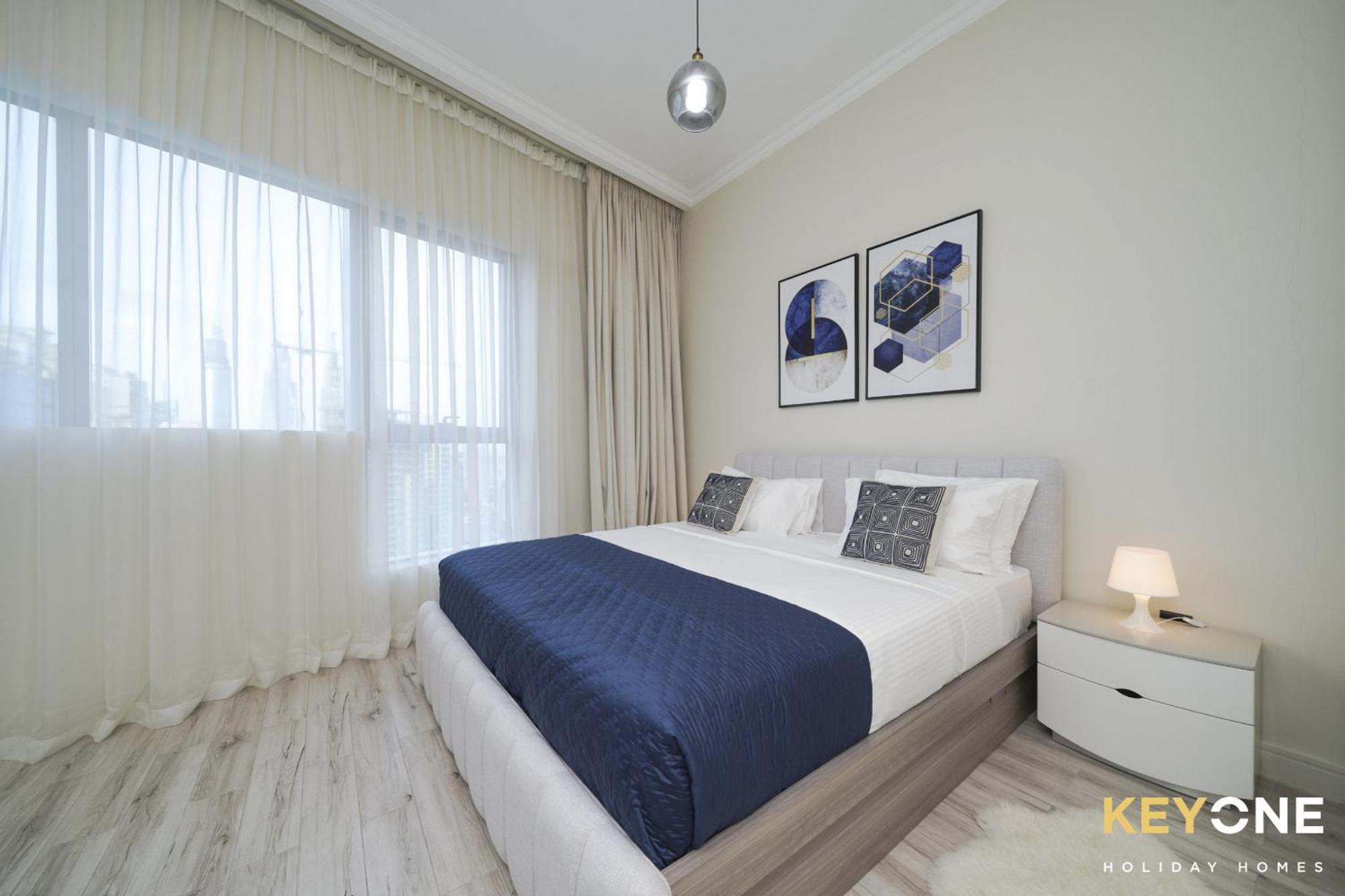 Apartment Chic Marina View Living In A Two Bedroom
