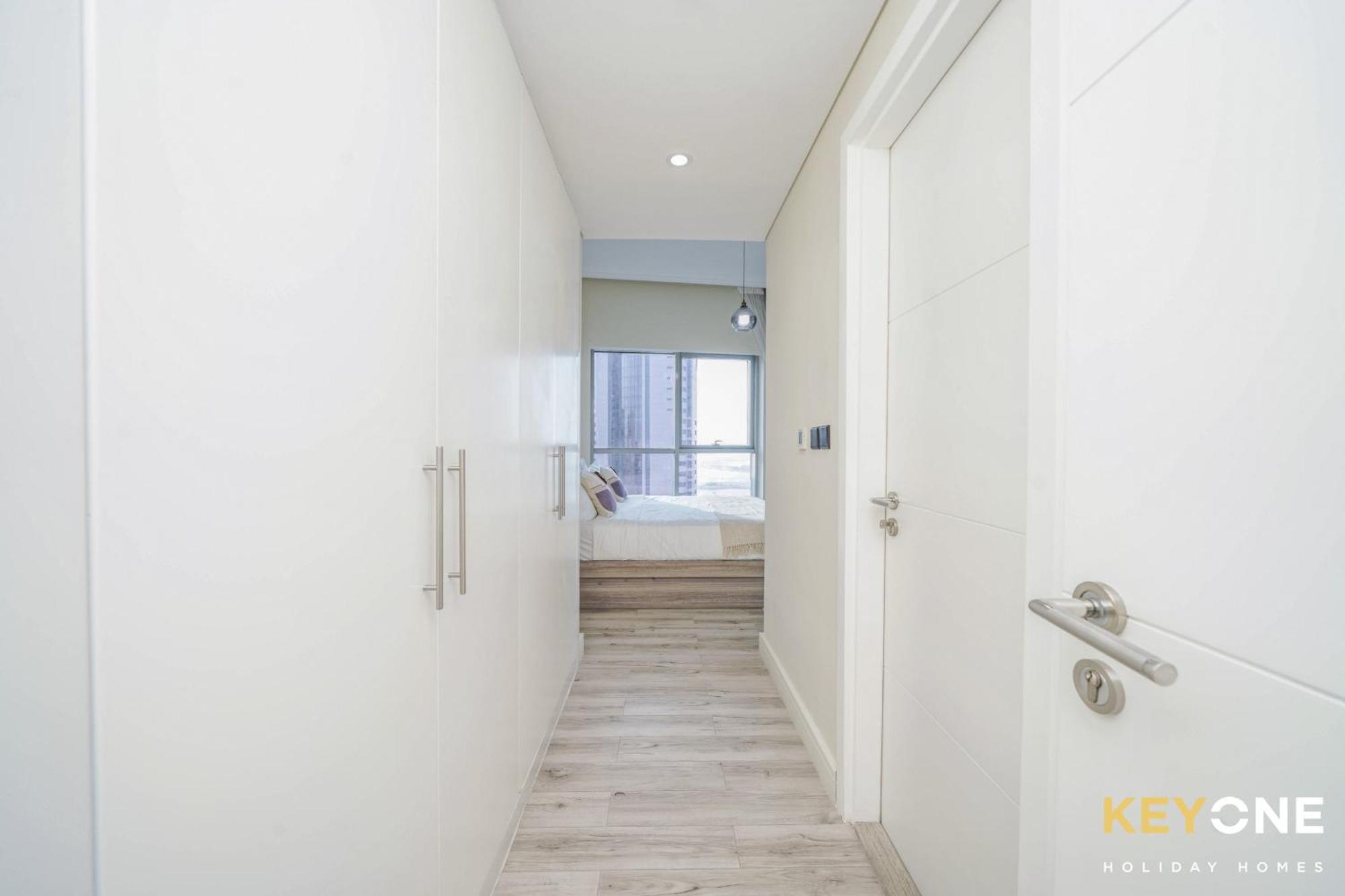 Chic Marina View Living In A Two Bedroom * Dubai
