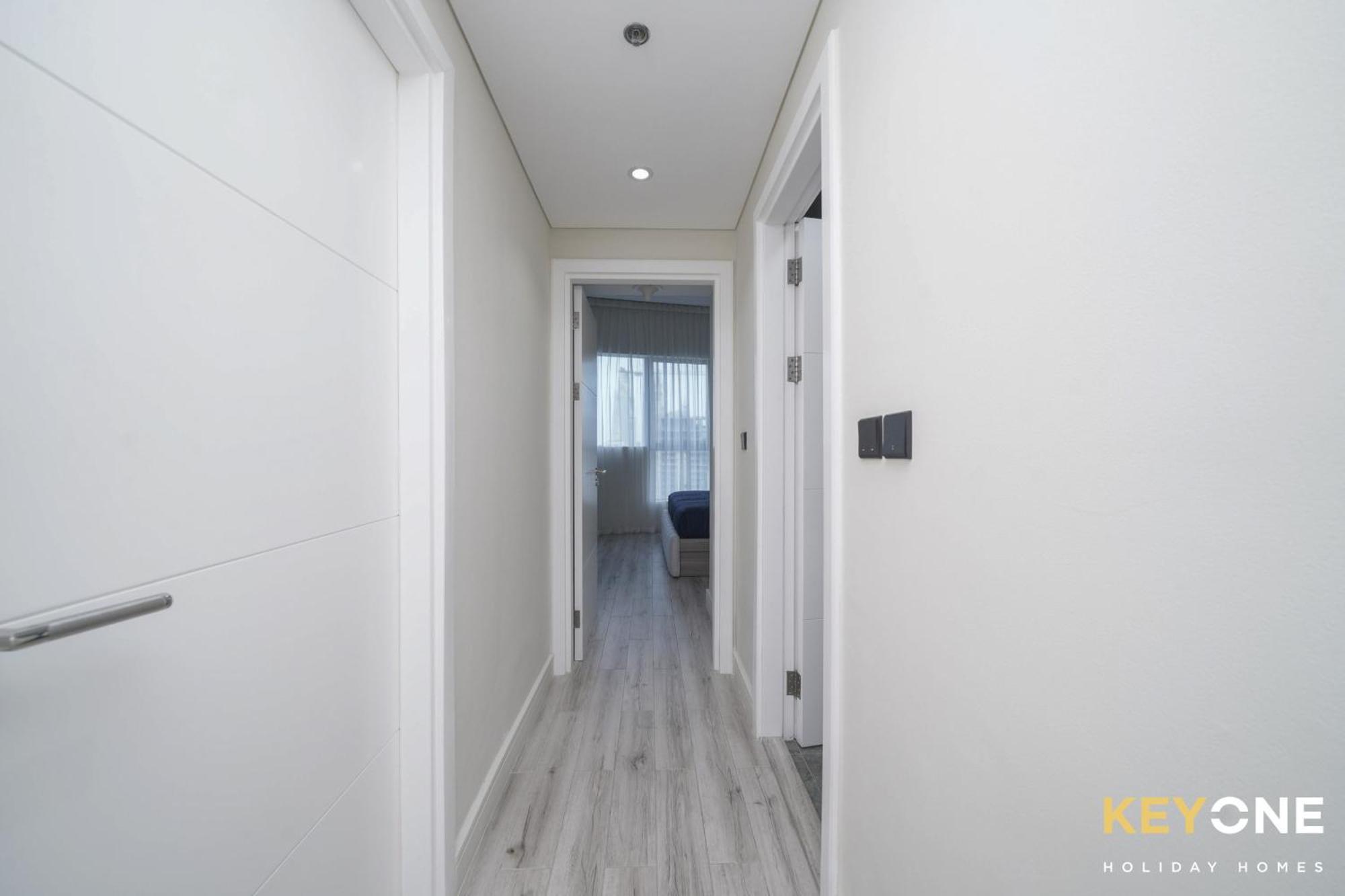 Chic Marina View Living In A Two Bedroom Apartment *